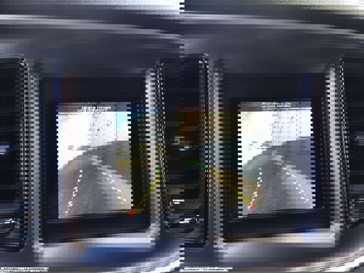 Used 2019 Dodge Challenger SXT RWD image 9