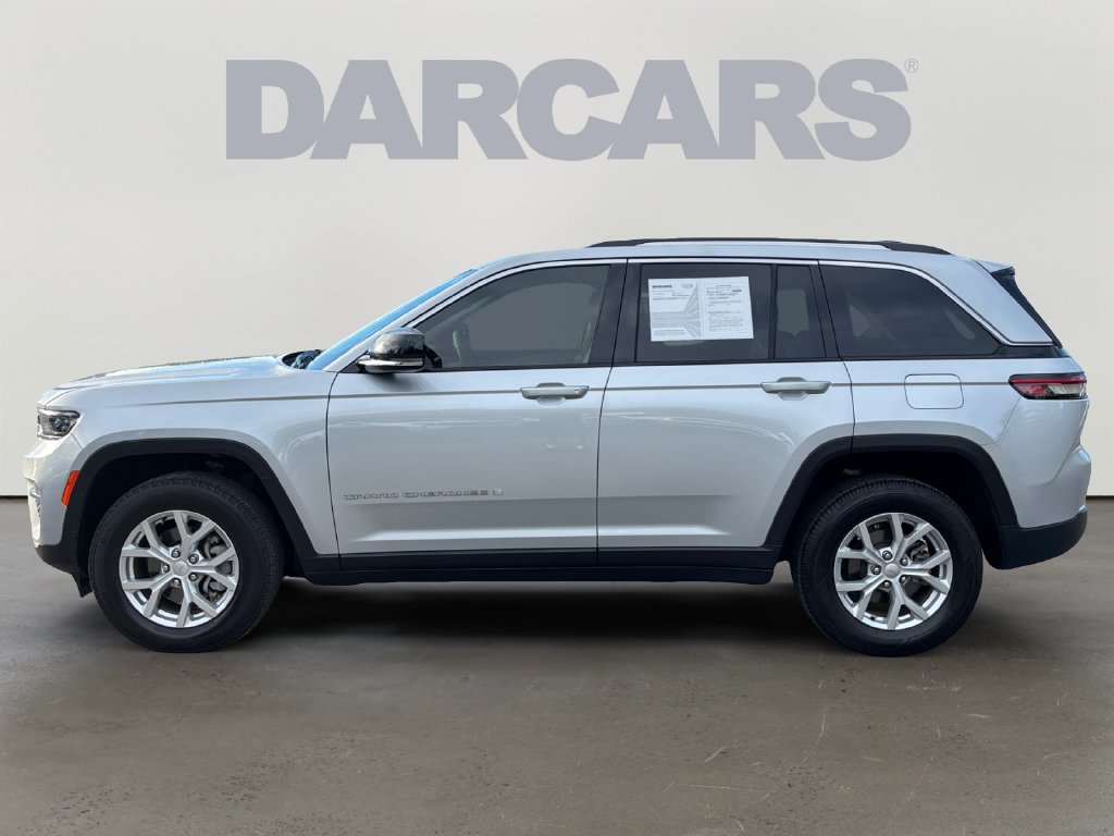 Used 2024 Jeep Grand Cherokee Limited AWD/4WD image 4