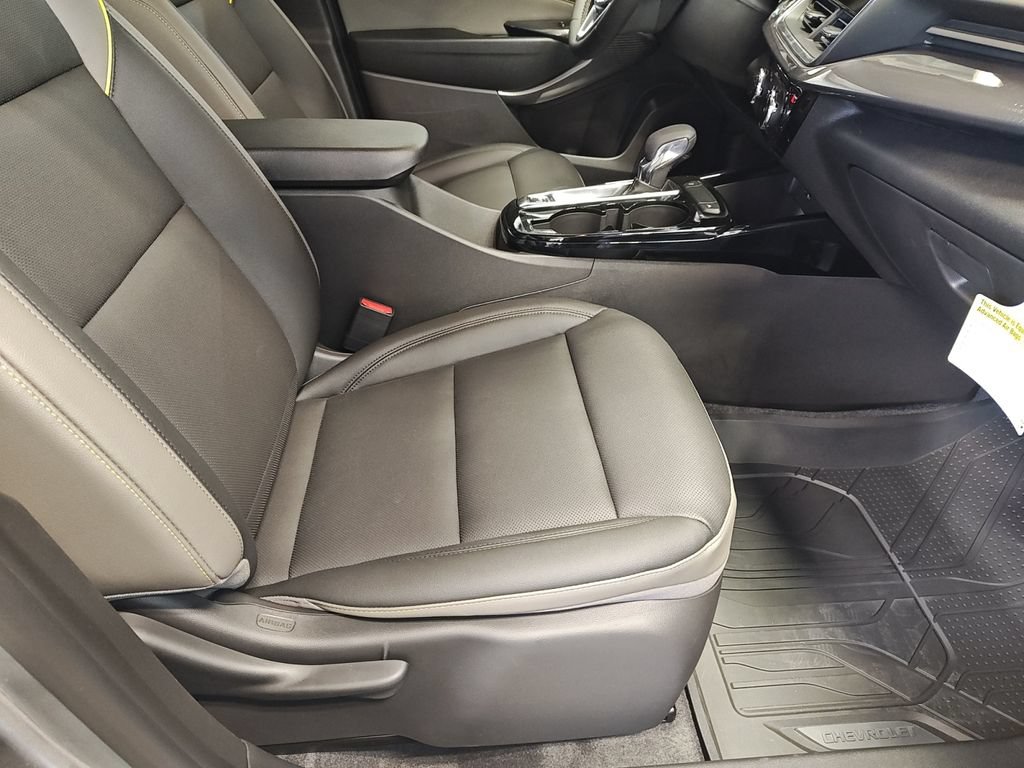 New 2025 Chevrolet Trax ACTIV w/ Driver Confidence Package FWD image 31