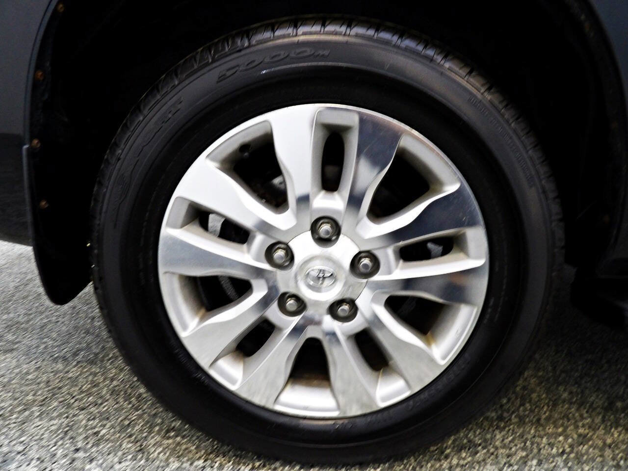 Used 2012 Toyota Sequoia Platinum AWD/4WD image 23