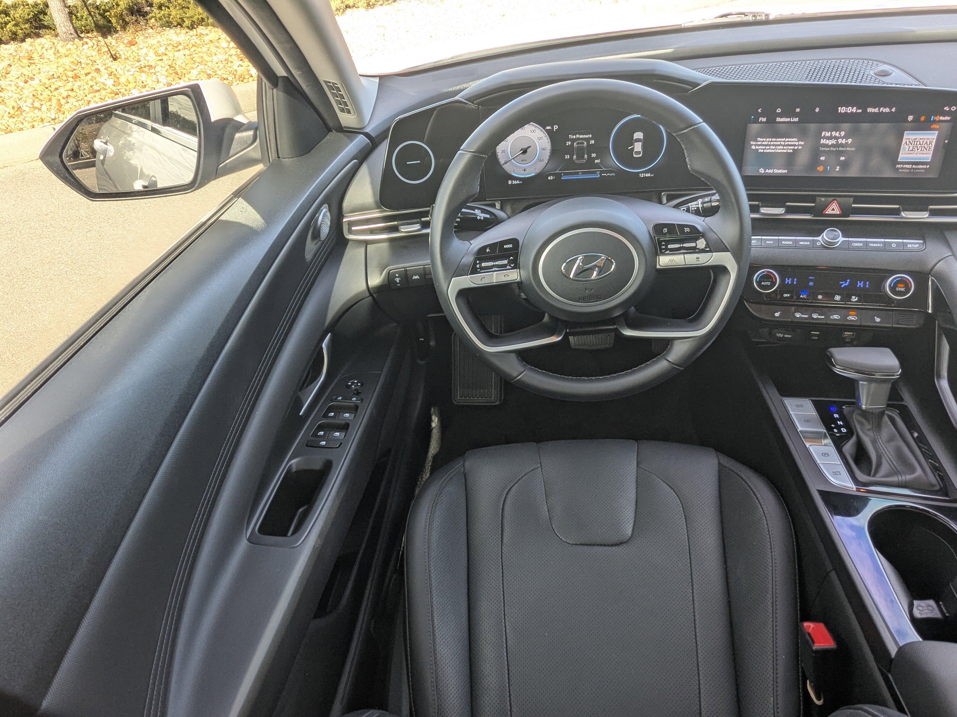 Used 2023 Hyundai Elantra Limited image 18