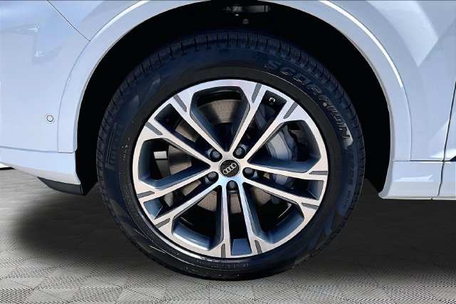 New 2026 Audi Q7 2.0T Premium AWD/4WD image 8