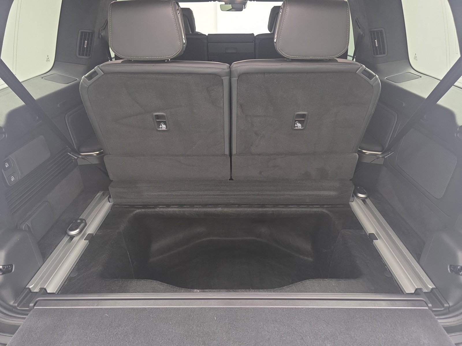 Used 2024 Rivian R1S Adventure AWD/4WD image 26