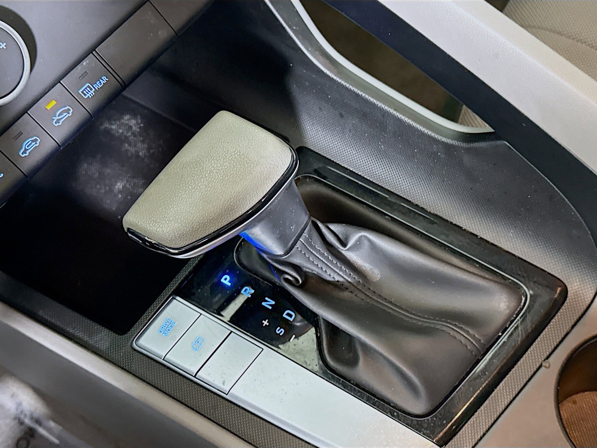 Used 2025 Hyundai Elantra SE image 20