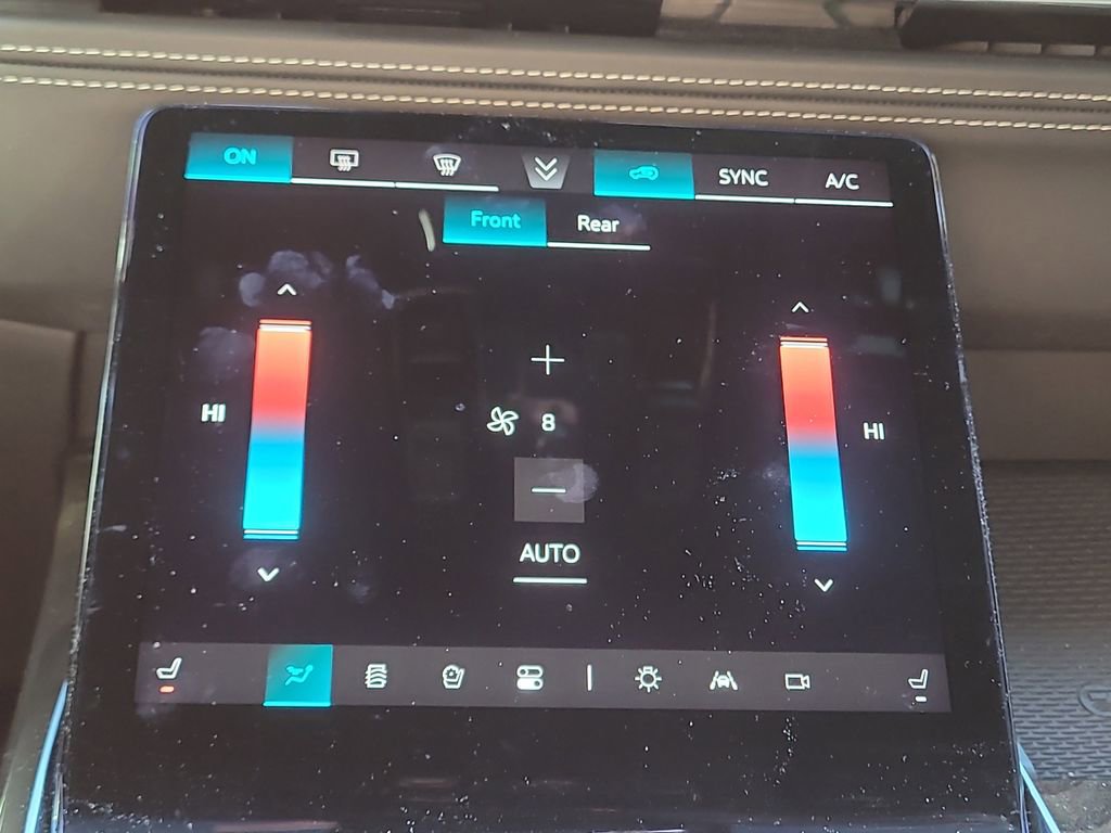 Used 2025 Cadillac Escalade ESV Sport Platinum image 24