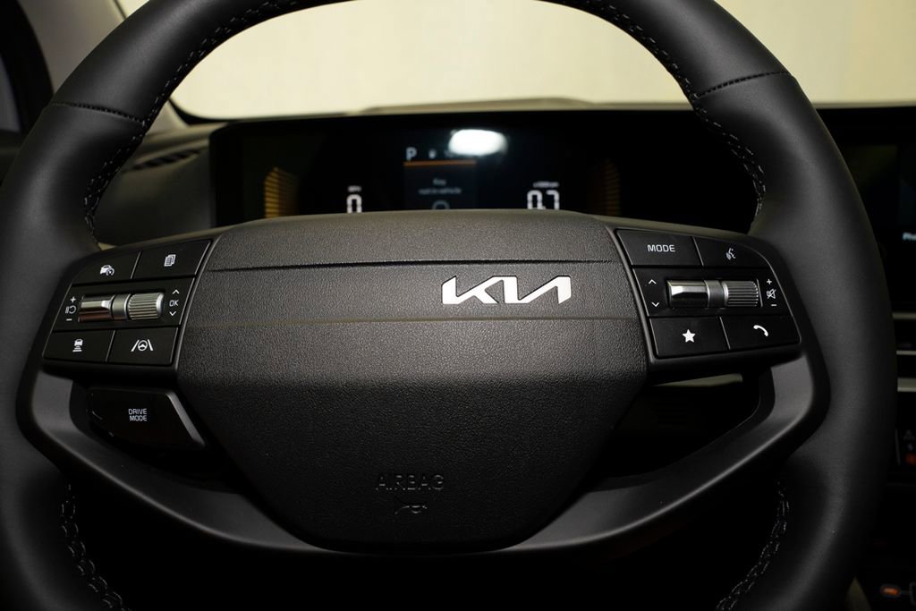 New 2026 Kia Sportage EX FWD image 19