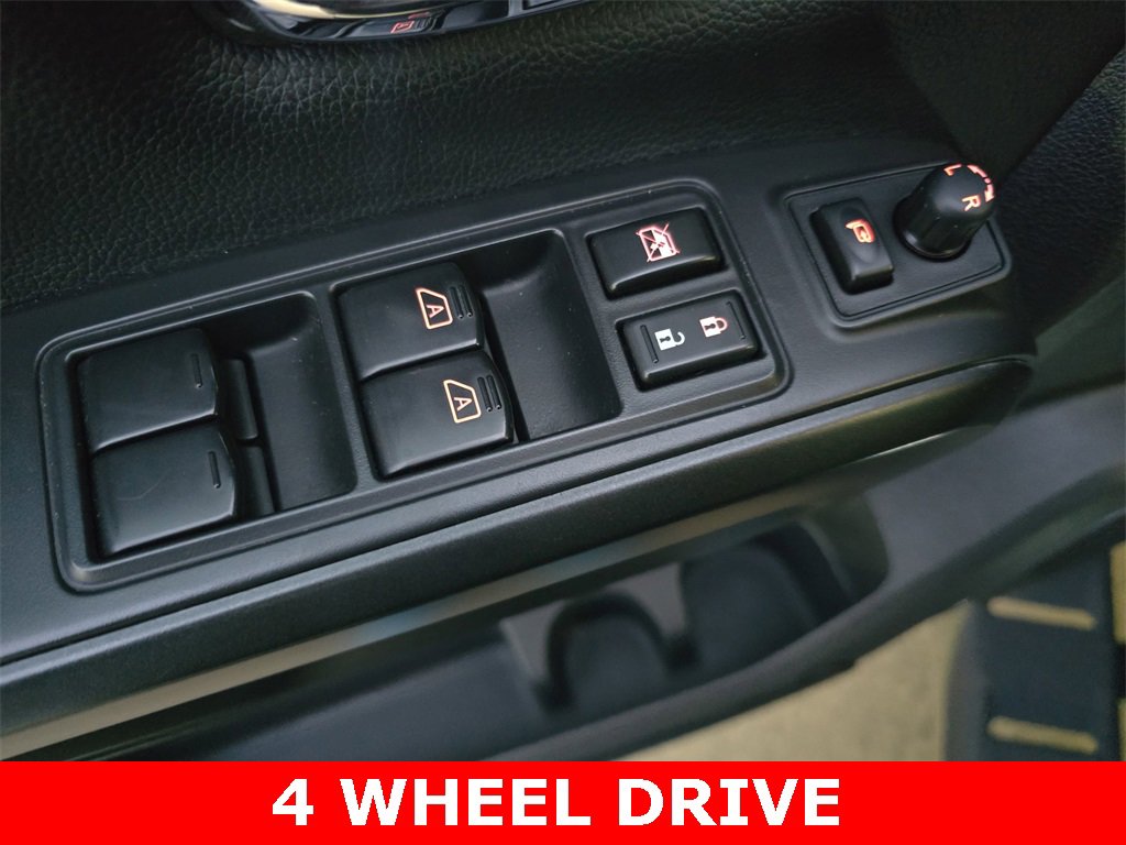 Used 2023 Nissan Titan PRO-4X w/ Pro-4x Convenience Package image 28