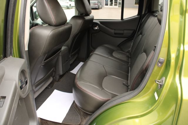 Used 2011 Nissan Xterra PRO-4X w/ Pro-4x Leather Pkg AWD/4WD image 8
