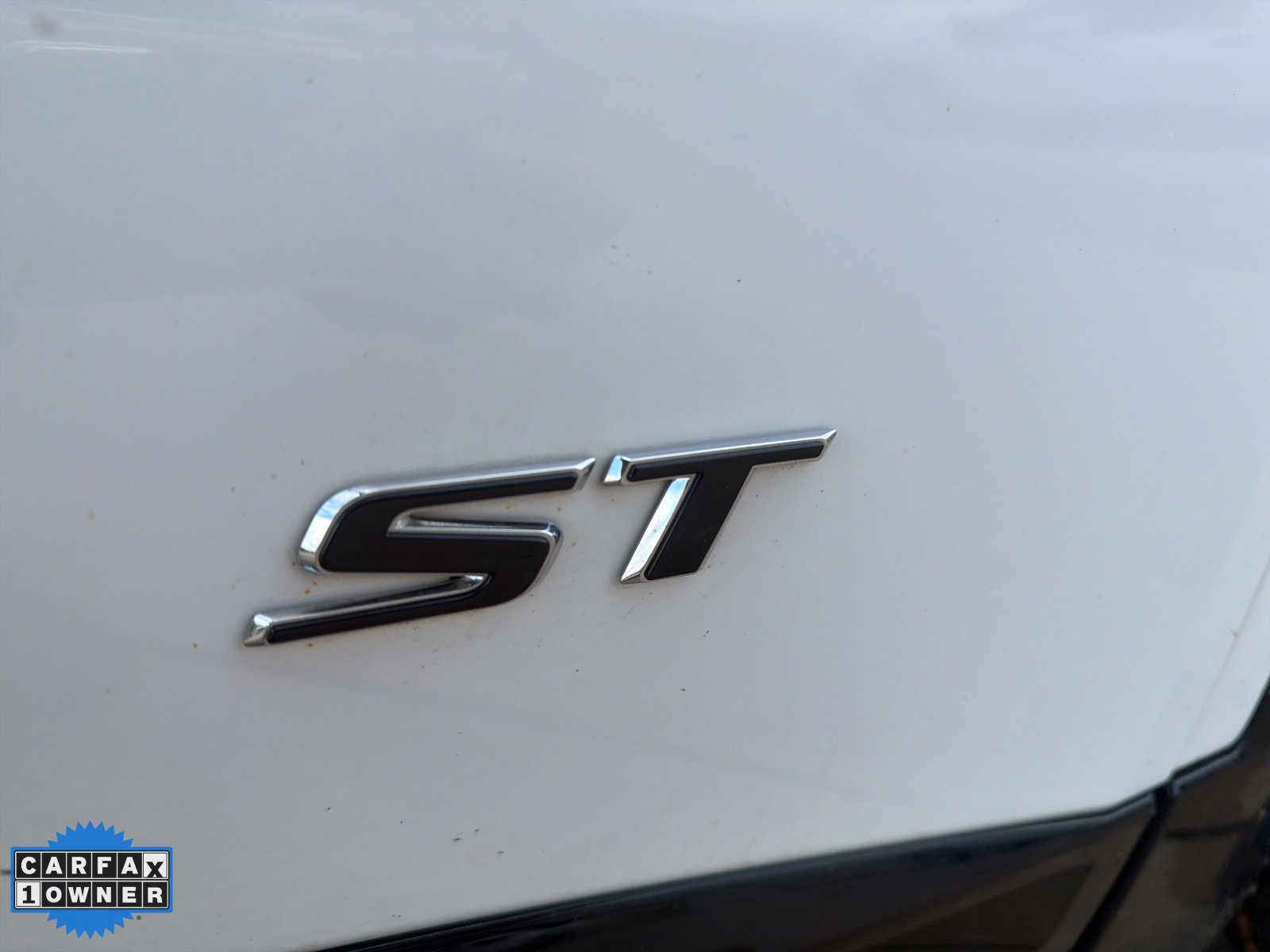 Used 2024 Buick Envision Sport Touring image 3