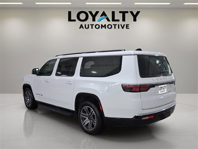 Used 2025 Jeep Wagoneer L Series II w/ 8-pass Seating Package image 3