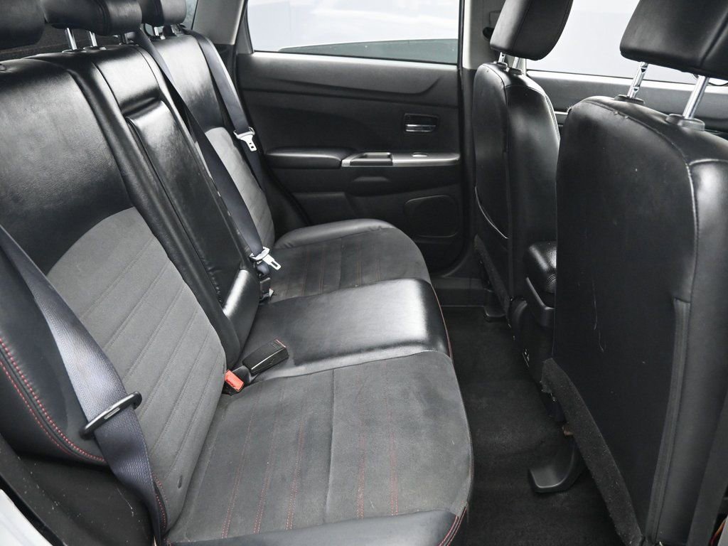 Used 2023 Mitsubishi Outlander Sport SE image 33