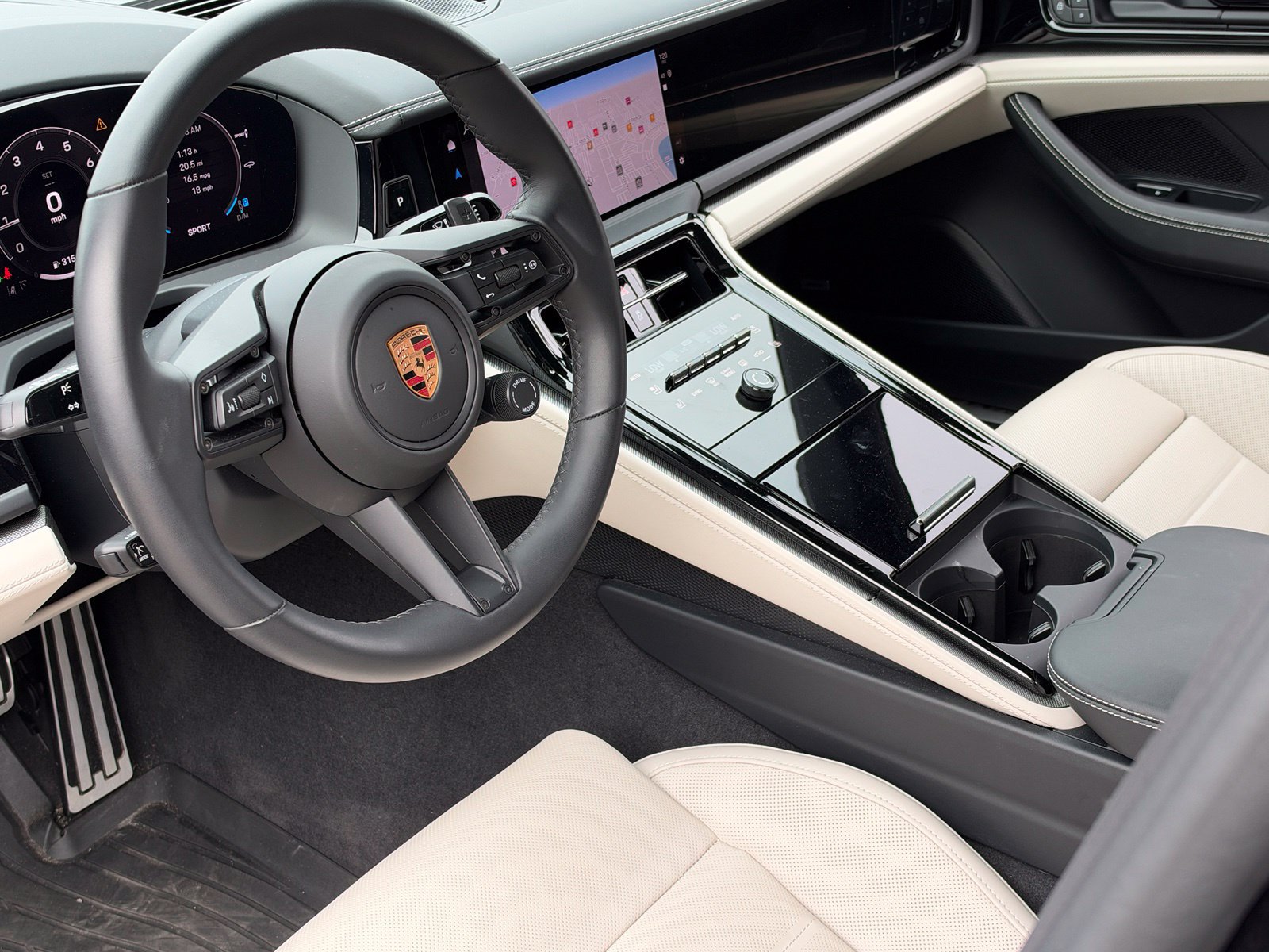 Certified 2026 Porsche Panamera 4 AWD/4WD image 4