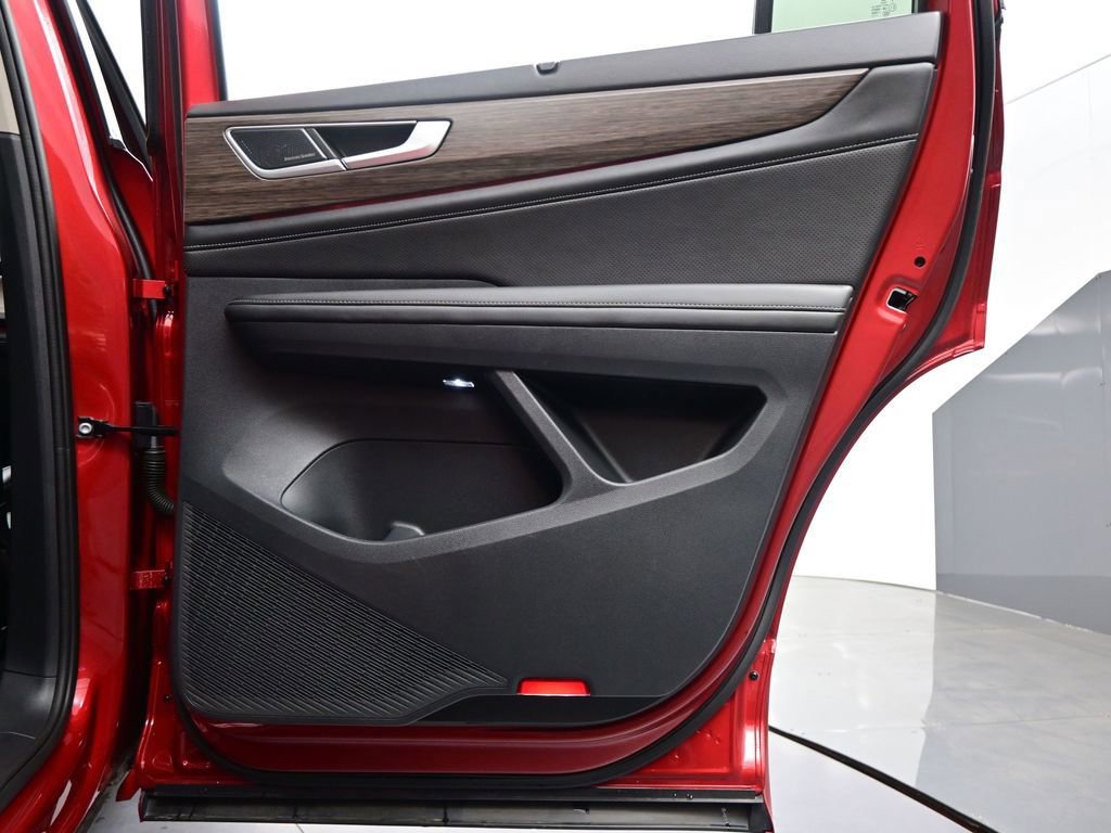 Used 2024 Volkswagen Atlas SEL Premium R-Line image 49