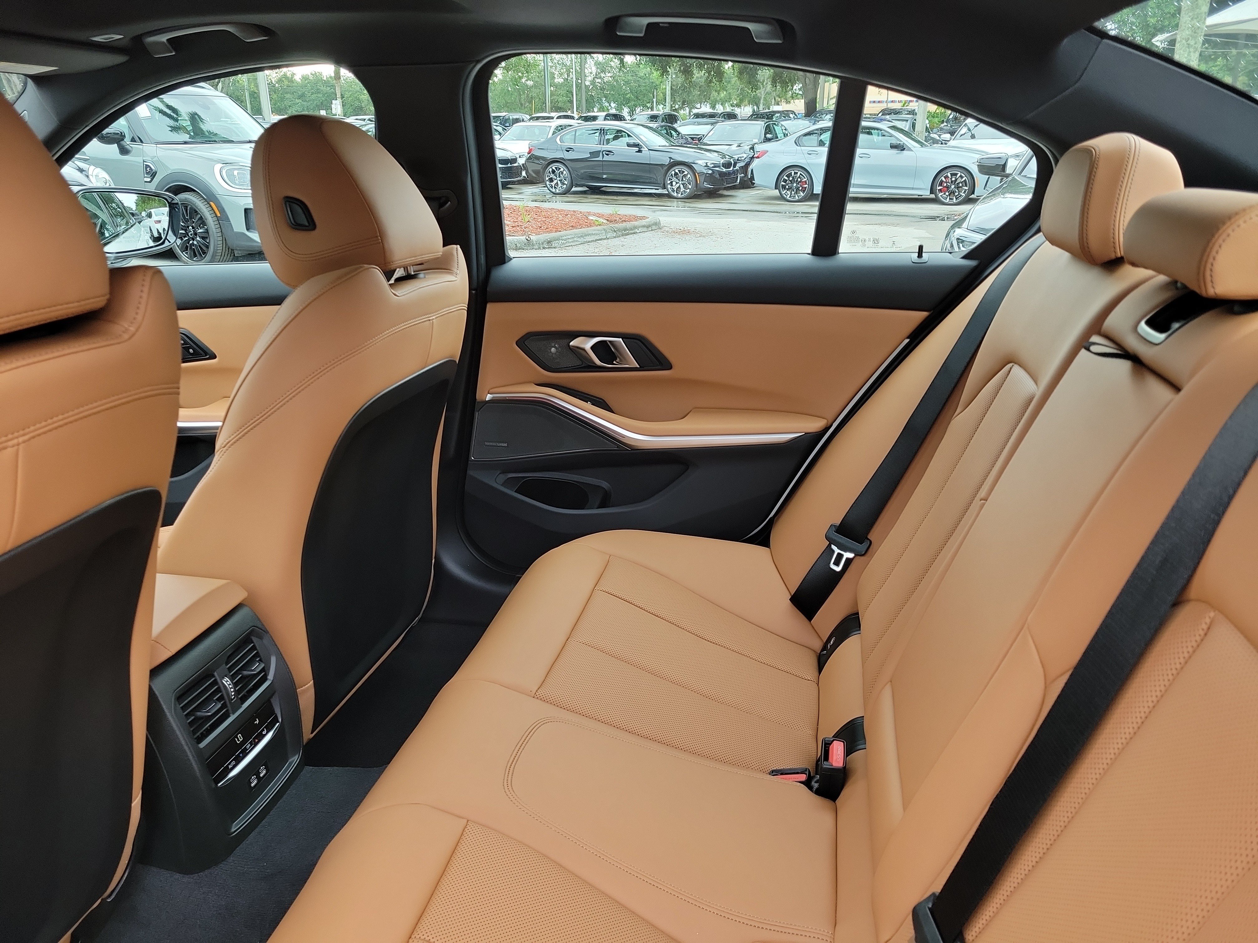 New 2026 BMW 330i Sedan w/ M Sport Package RWD image 8