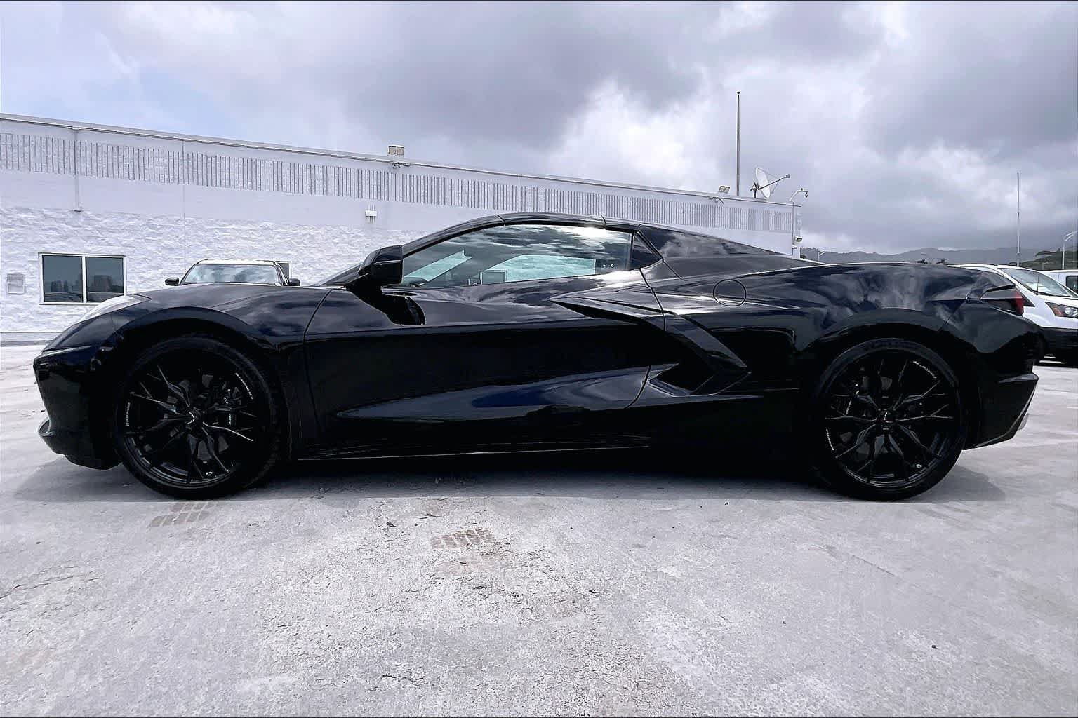 Used 2024 Chevrolet Corvette Stingray Preferred Conv w/ Battery Protection Package RWD image 3