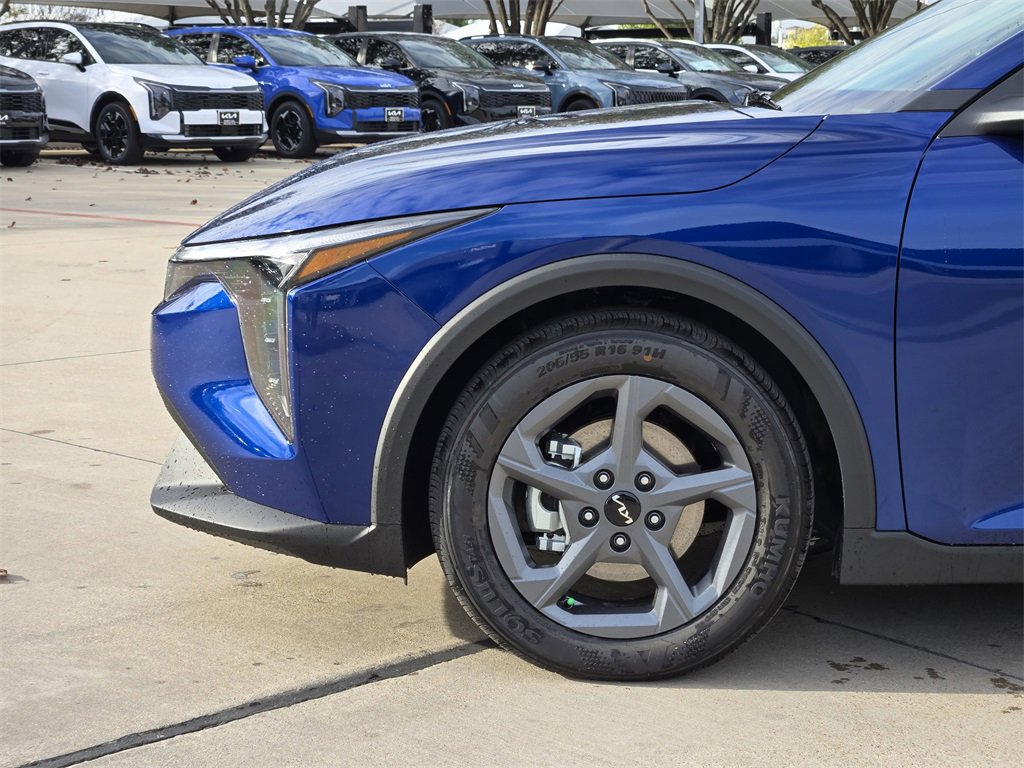 New 2025 Kia K4 LXS image 5