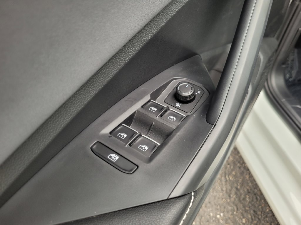 New 2026 Volkswagen Jetta SE FWD image 26