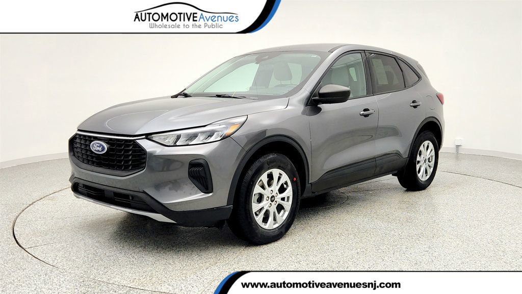 Used 2025 Ford Escape Active image 1