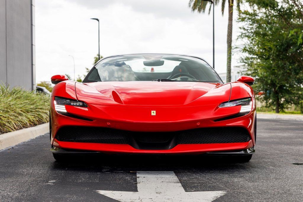 Used 2022 Ferrari SF90 Spider image 11