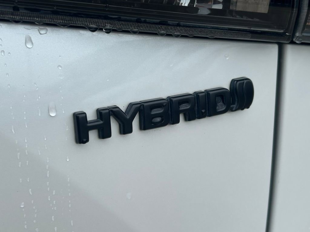 Used 2023 Toyota Highlander XLE image 14