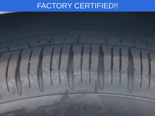 Used 2025 Chrysler Pacifica Limited FWD image 11