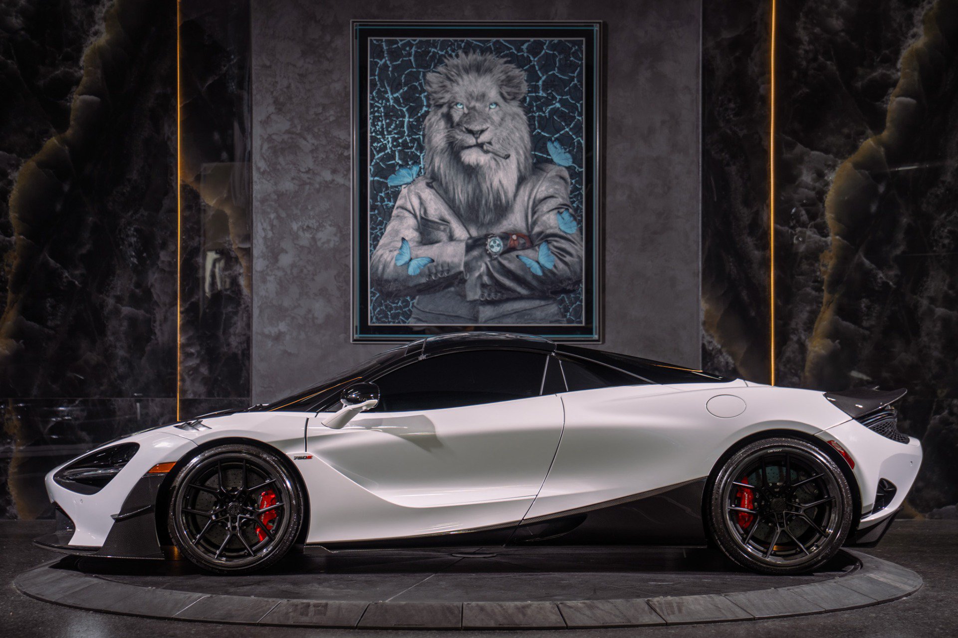 Used 2024 McLaren 750S Spider RWD image 5
