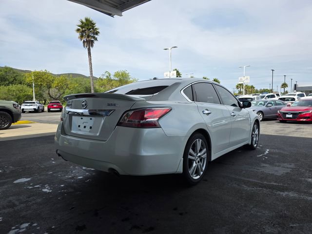 Used 2015 Nissan Altima 3.5 SL FWD image 9