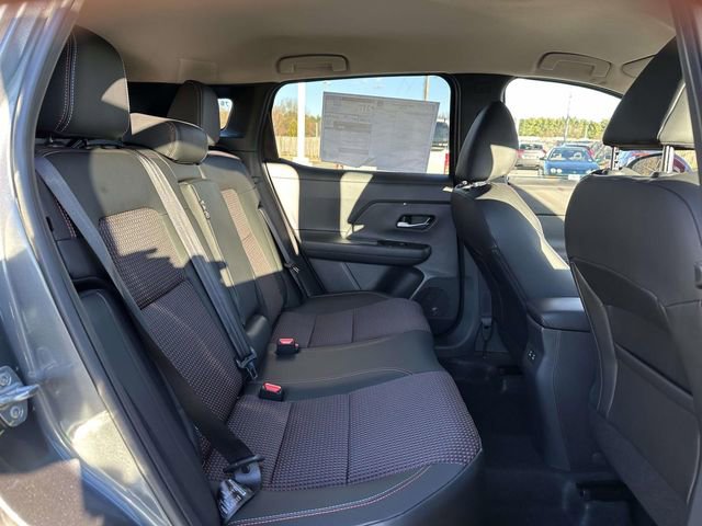 New 2026 Nissan Kicks SR FWD image 11