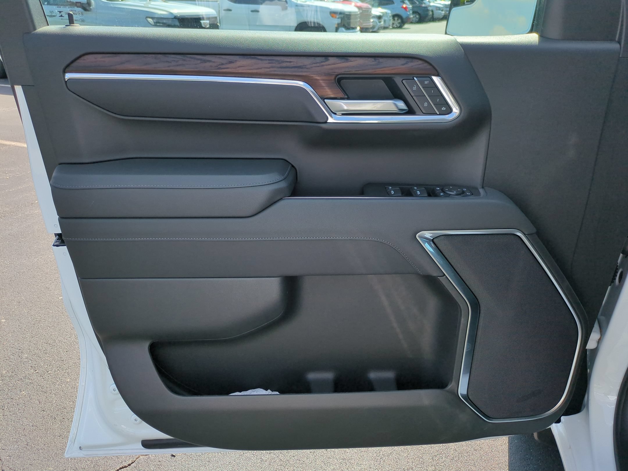 Used 2026 GMC Sierra 1500 SLT RWD image 14