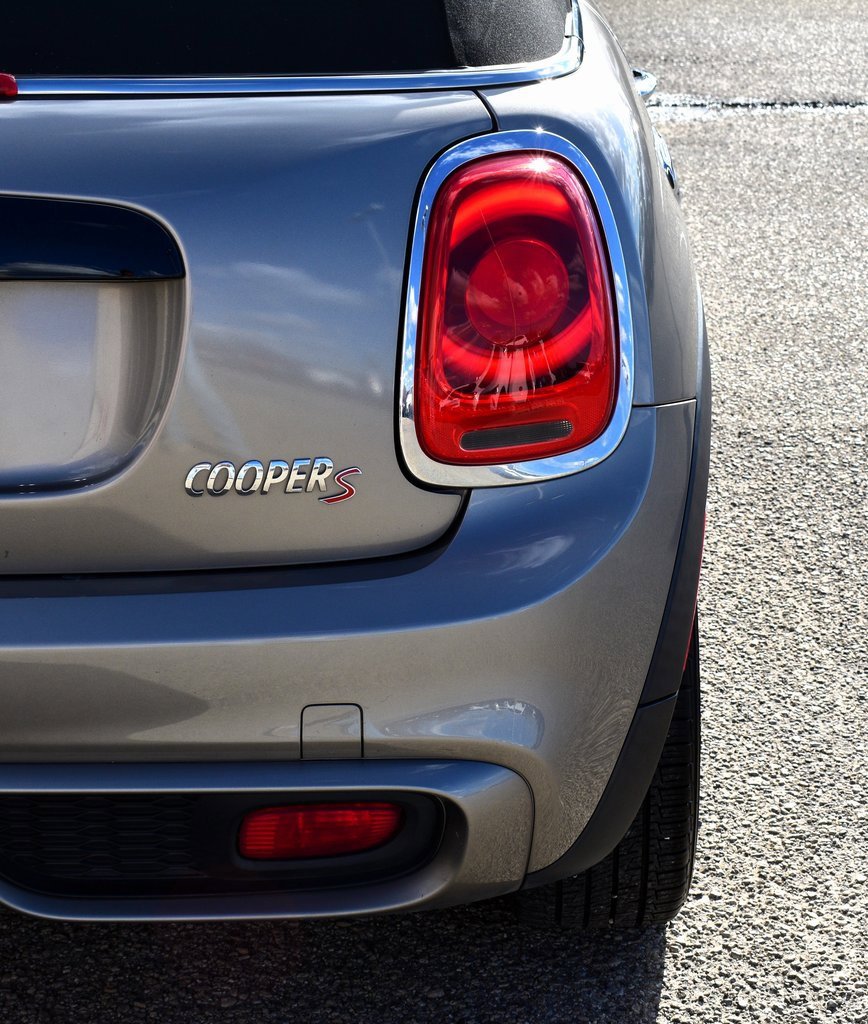 Used 2016 MINI Cooper S image 11