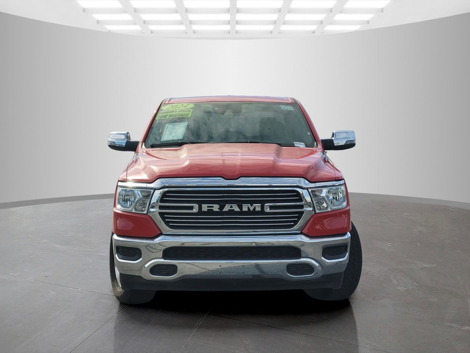 Used 2024 RAM 1500 Laramie RWD image 2