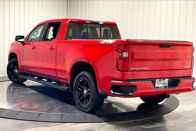 Used 2023 Chevrolet Silverado 1500 RST w/ Convenience Package II AWD/4WD image 4