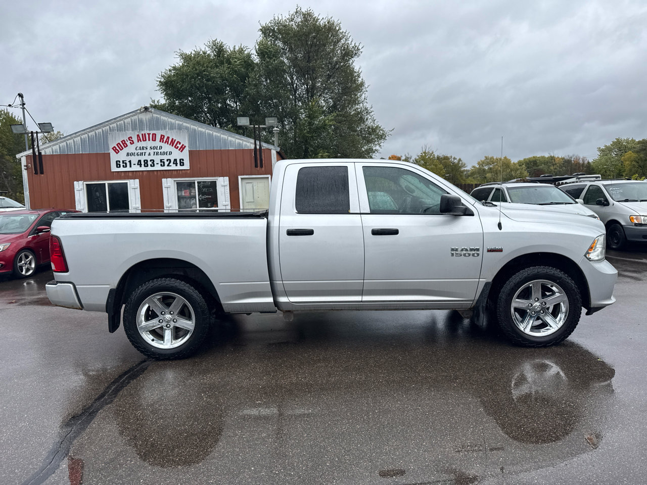 Used 2017 RAM 1500 Express image 4