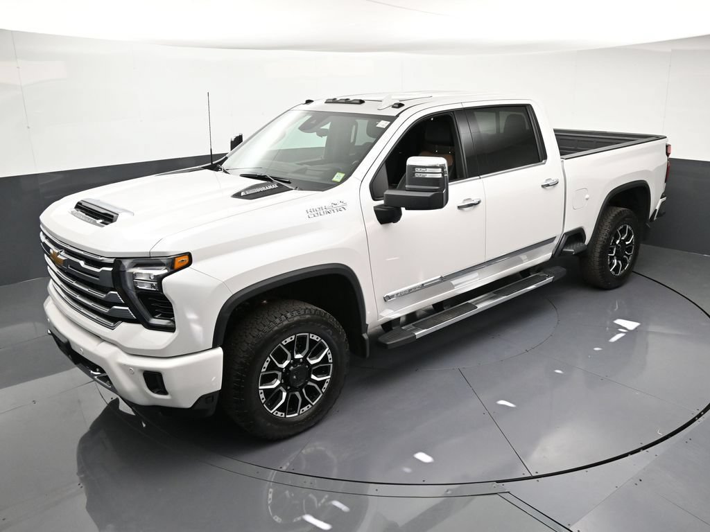 Certified 2025 Chevrolet Silverado 3500 High Country w/ High Country Premium Package AWD/4WD image 15