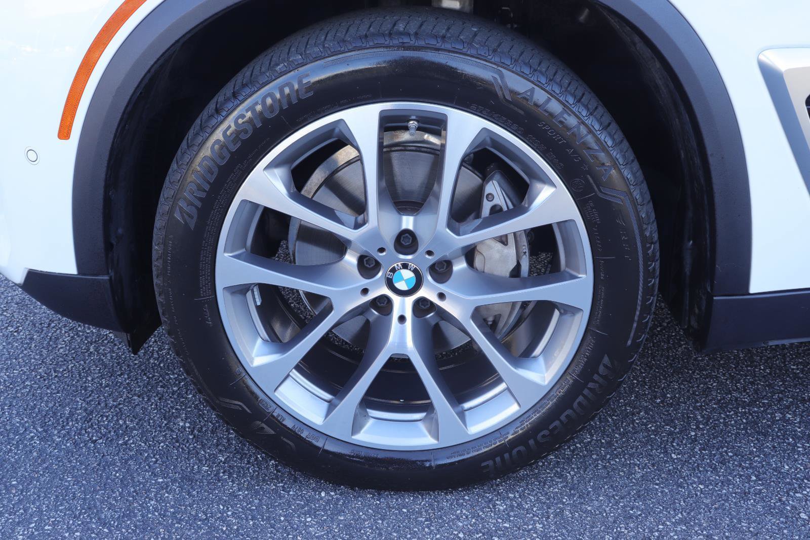 Used 2024 BMW X5 xDrive40i w/ Premium Package image 43