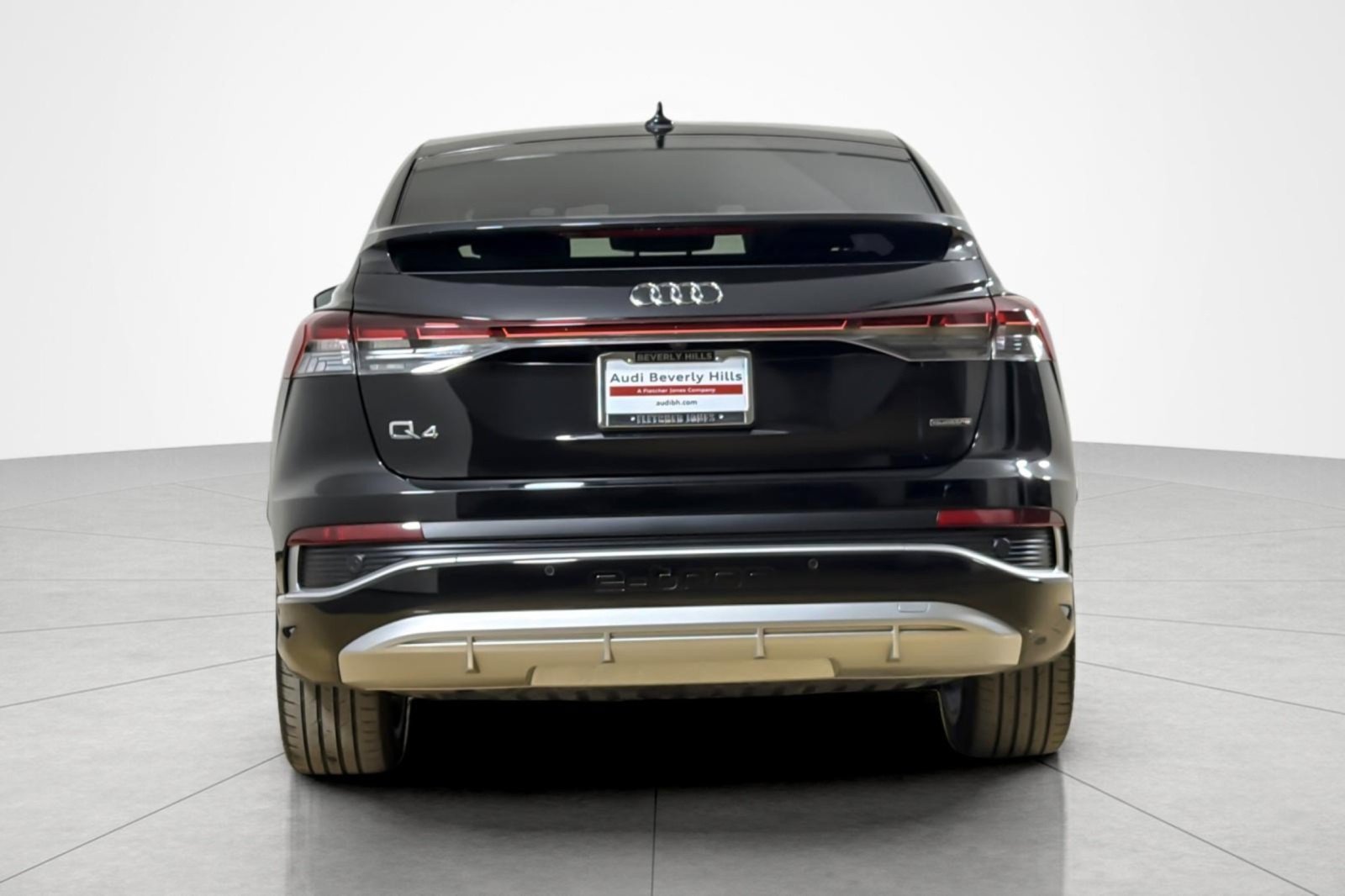 Certified 2024 Audi Q4 e-tron Premium Plus w/ Premium Plus AWD/4WD image 4