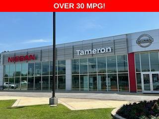 New 2025 Nissan Versa SR w/ Trunk Package FWD image 30