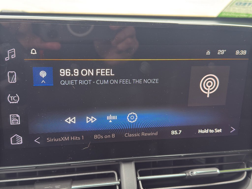 Used 2025 Chevrolet Trax LT w/ Driver Confidence Package FWD image 26