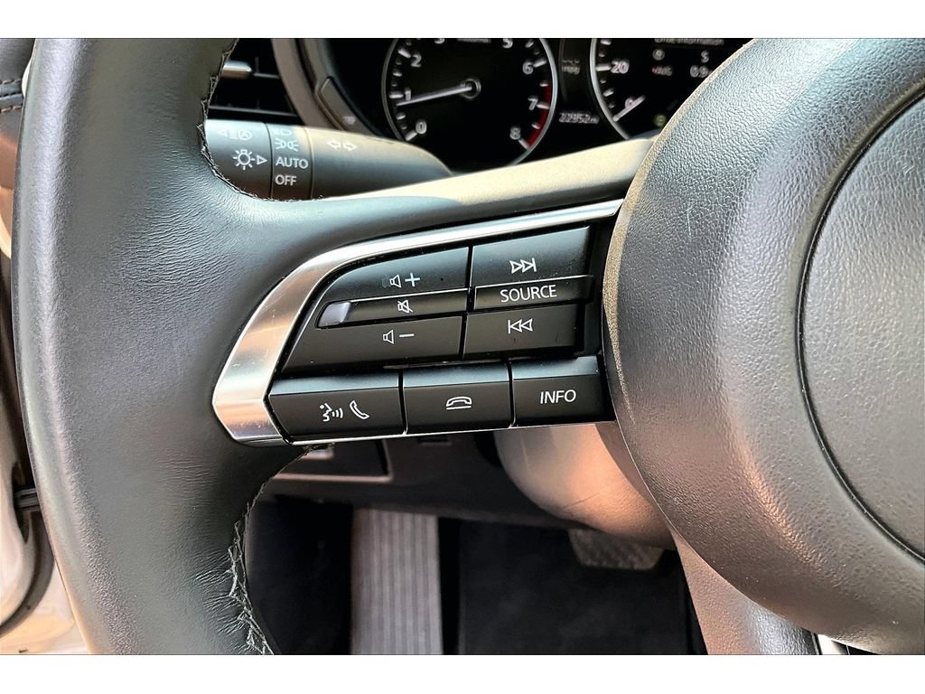 Used 2025 MAZDA MAZDA3 s FWD image 18
