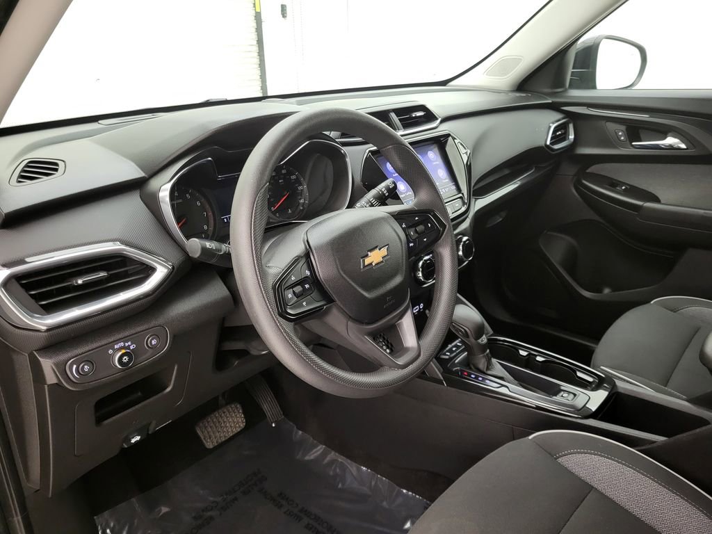 Certified 2023 Chevrolet TrailBlazer LT w/ Convenience Package image 26