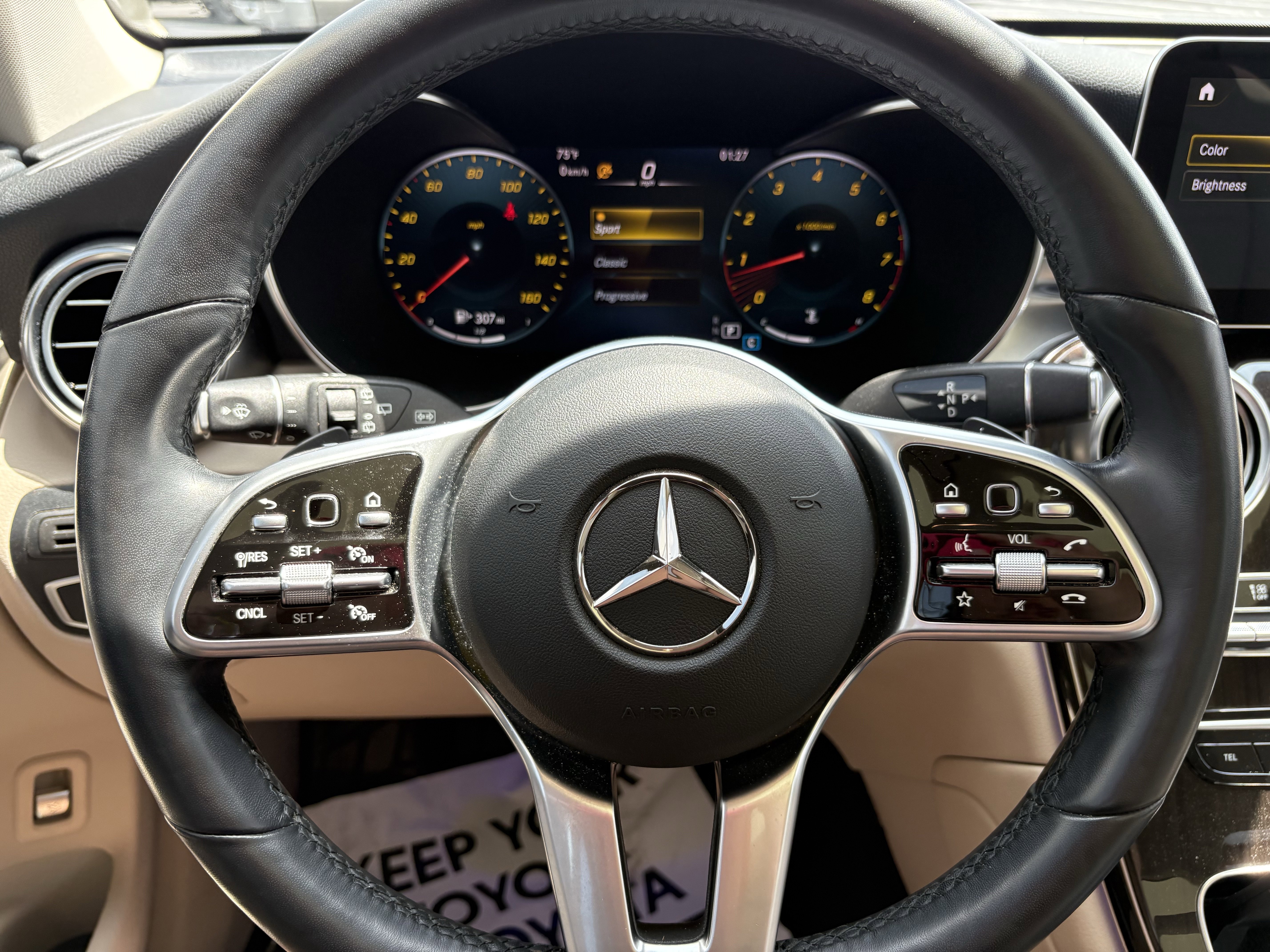 Used 2021 Mercedes-Benz GLC 300 4MATIC w/ Premium Package image 15