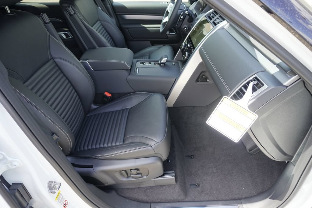 New 2026 Land Rover Discovery Dynamic SE AWD/4WD image 23