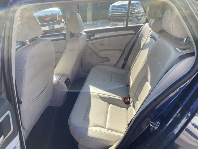 Used 2015 Volkswagen e-Golf SEL Premium image 25