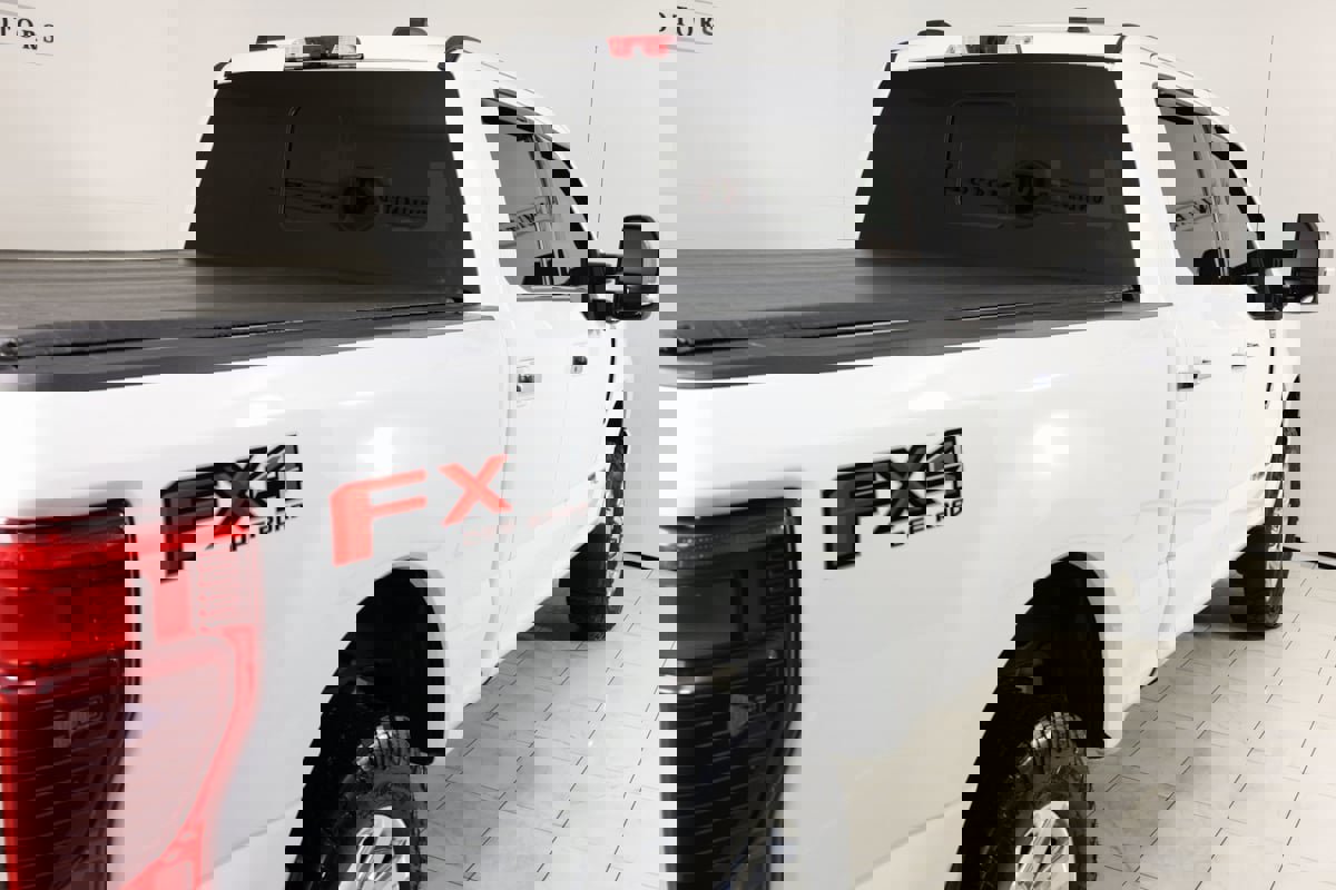 Used 2020 Ford F350 Platinum w/ FX4 Off-Road Package image 45