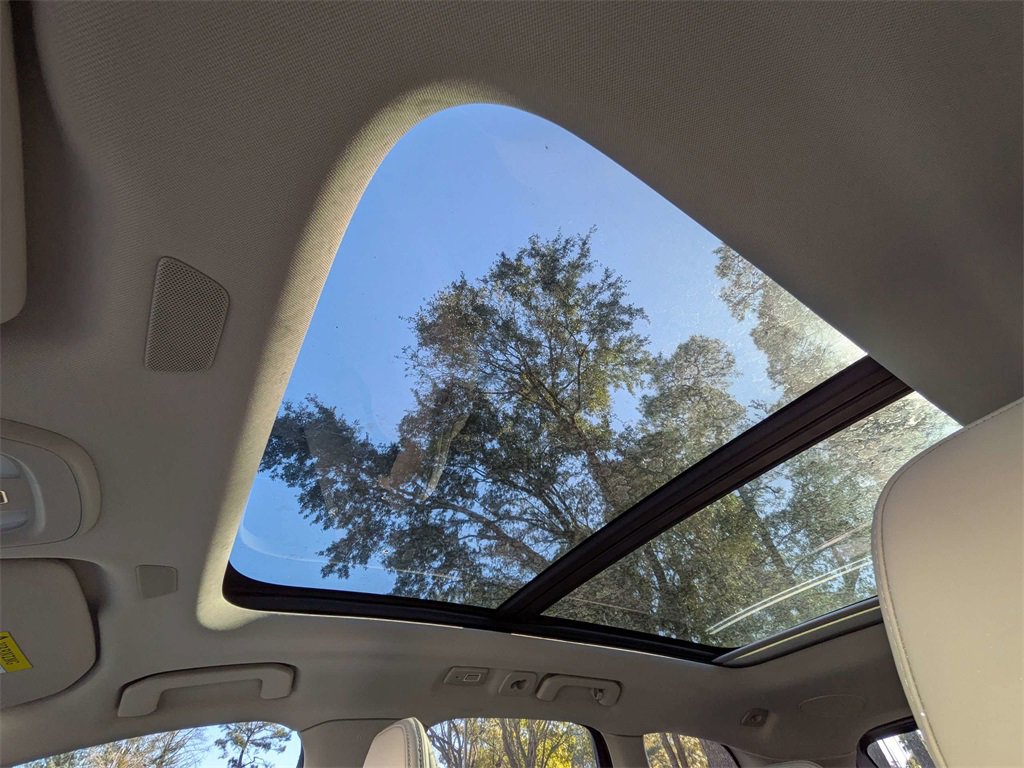 Used 2022 Volvo XC60 B5 Inscription w/ Advanced Package image 22