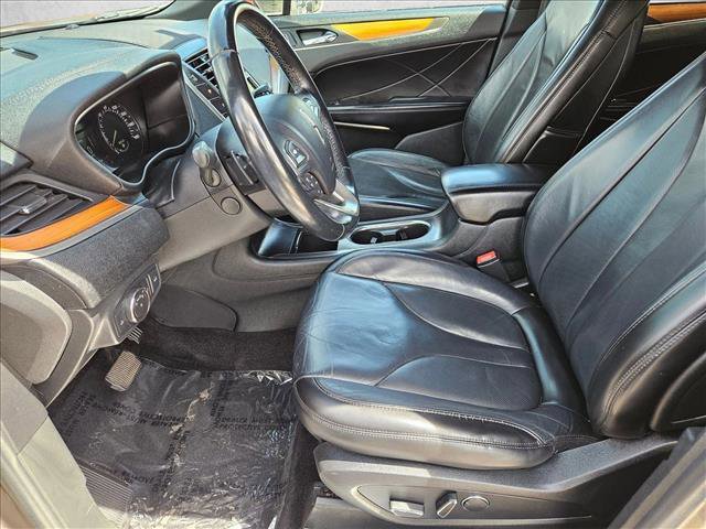 Used 2017 Lincoln MKC Select w/ Select Plus Package FWD image 21