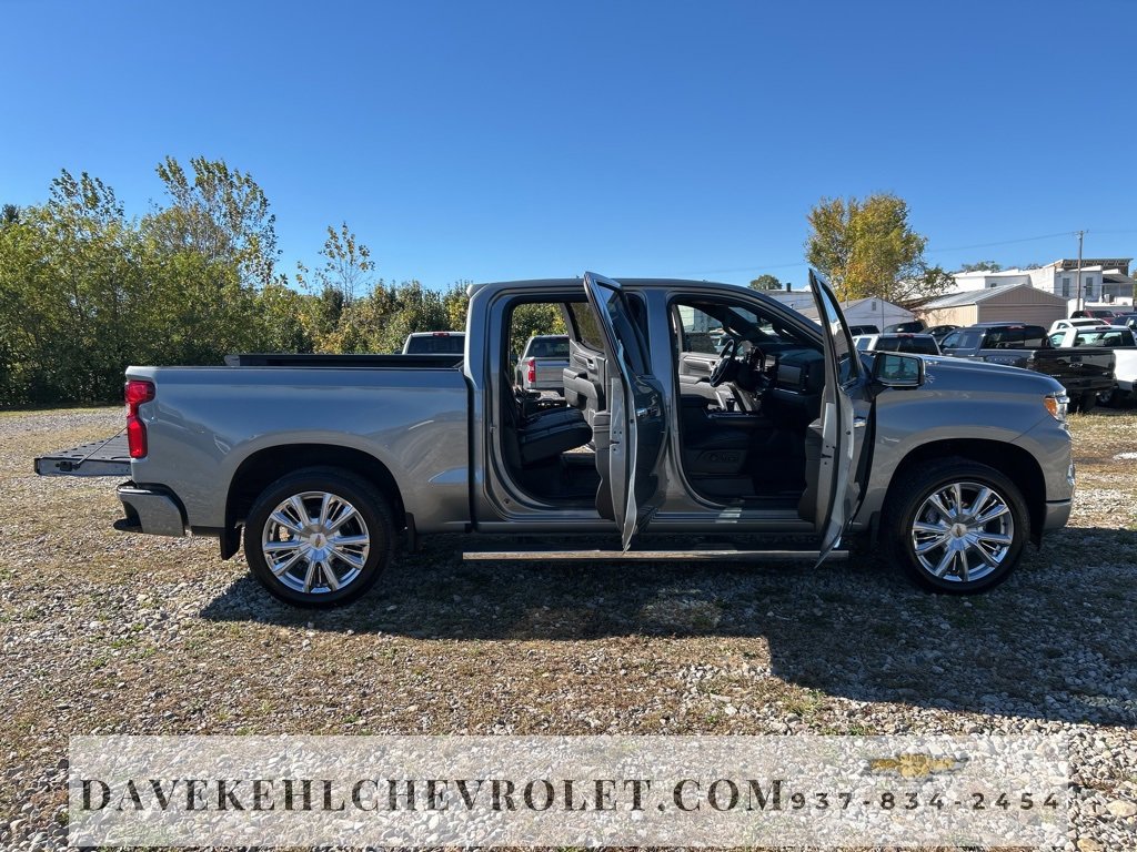 Certified 2025 Chevrolet Silverado 1500 High Country image 35