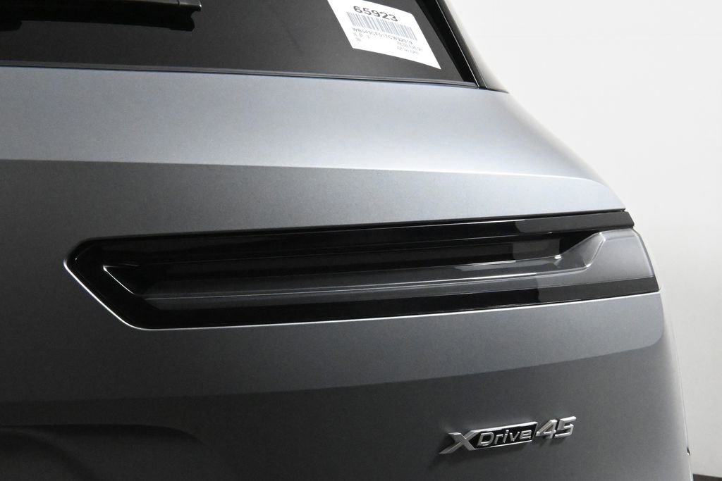 Used 2026 BMW iX xDrive45 w/ M Sport Package image 12