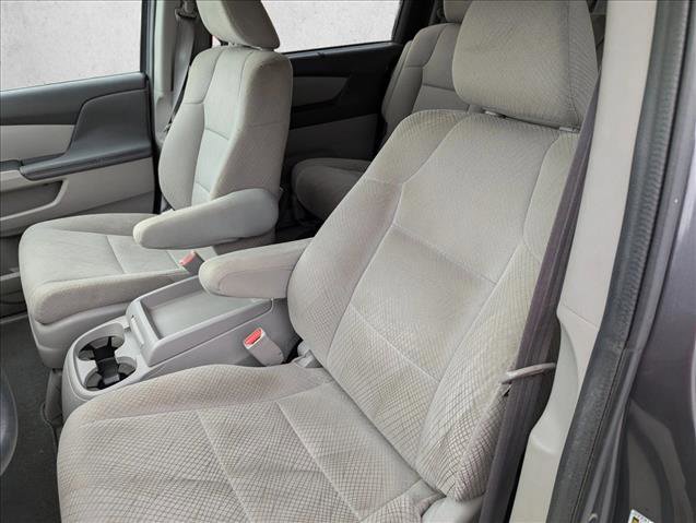 Used 2016 Honda Odyssey SE image 24