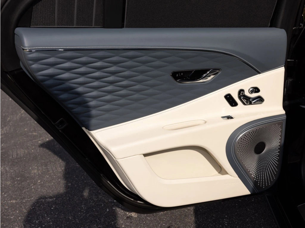 Certified 2022 Bentley Flying Spur W12 image 55